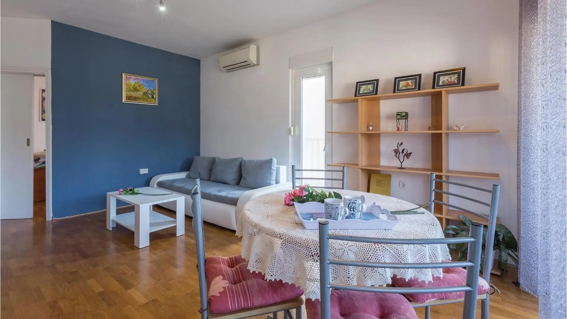 Lovely Apartment In Umag With Kitchen