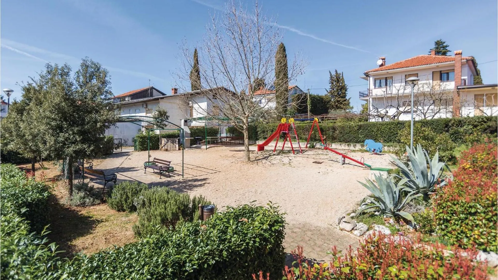 Lovely Apartment In Umag With Kitchen 0*,  קרואטיה